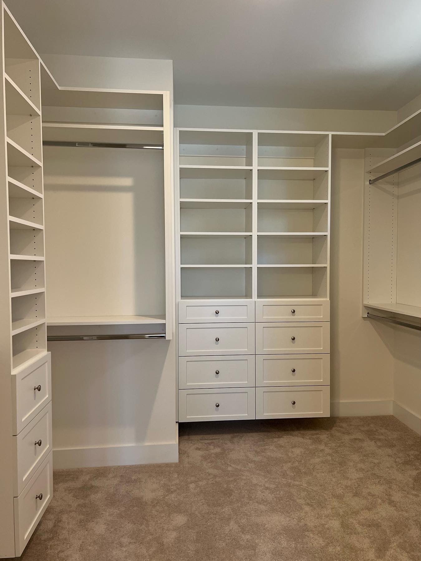 Closets storage